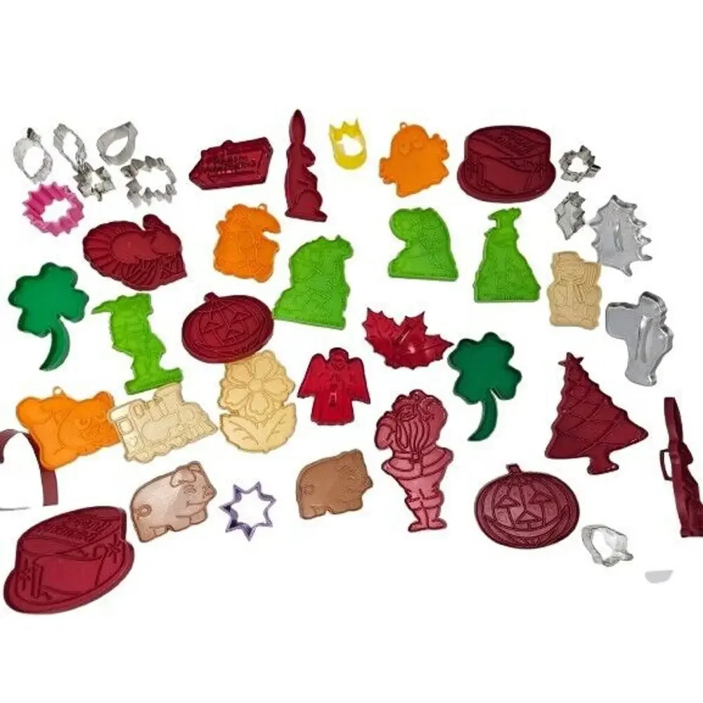 Lot of 30+ Vintage Cookie Cutters Hallmark Tupperware Hutzler Holiday 80s